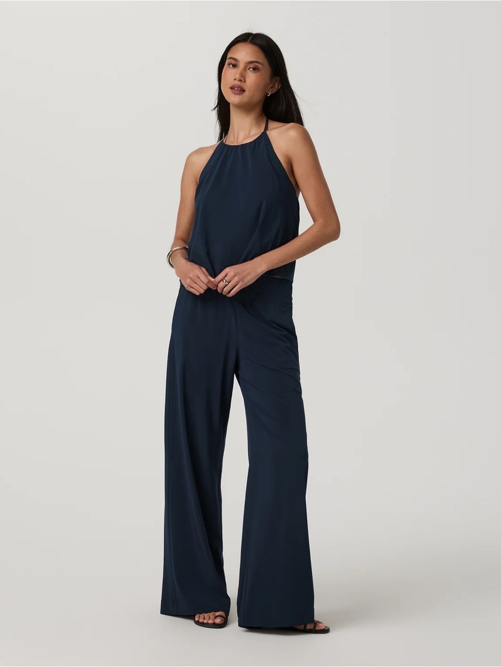 NEW Vuori Villa Wideleg Pants in Ink - Picture 4 of 4